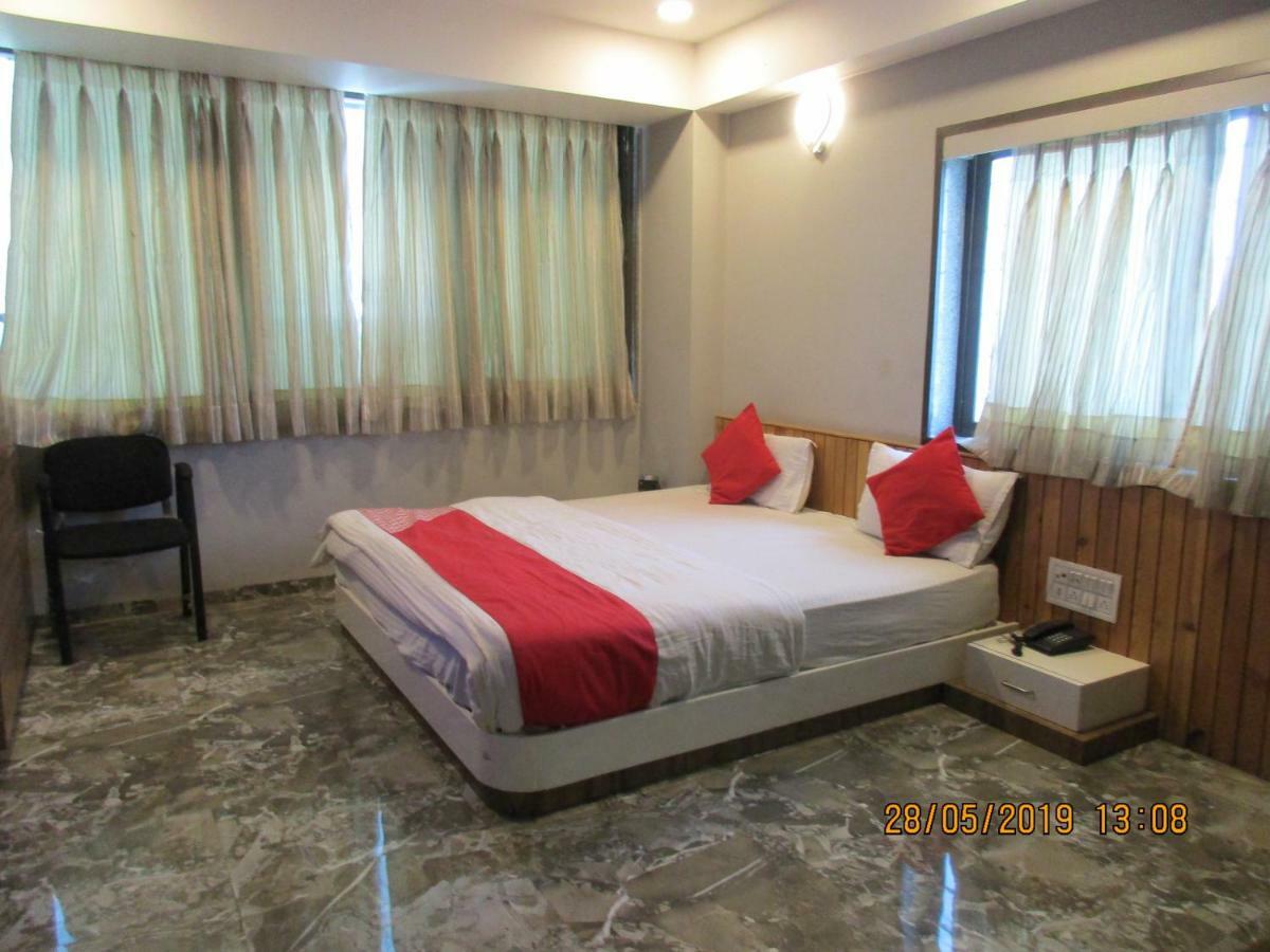 Hotel Om Balaji Ahmedabad Exterior photo